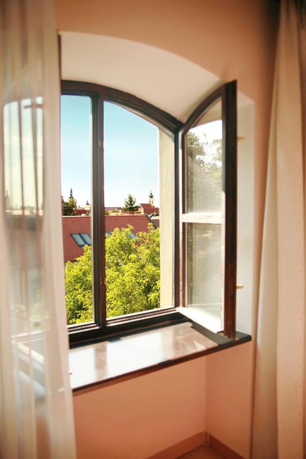 Hotel Dream Trnava Buitenkant foto