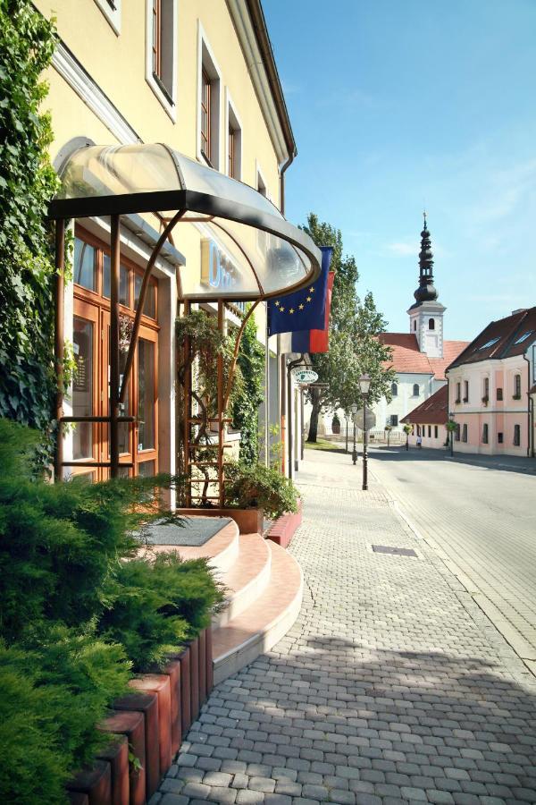 Hotel Dream Trnava Buitenkant foto