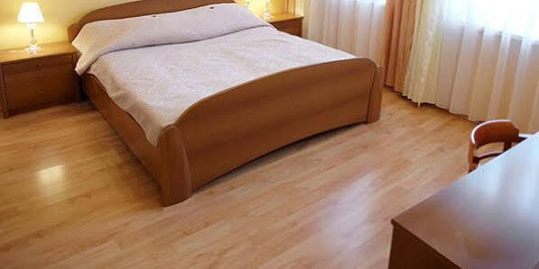 Hotel Dream Trnava Buitenkant foto
